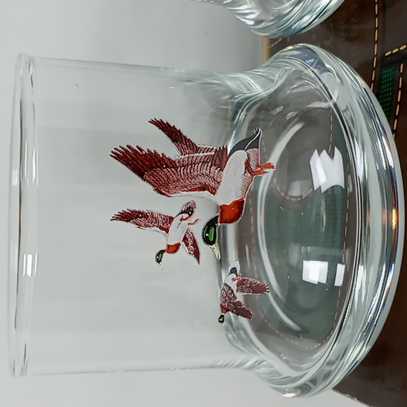 Avon Chesapeake Collection of 2 Drinking Glasses 8 oz Mallard Ducks - Picture 2 of 14
